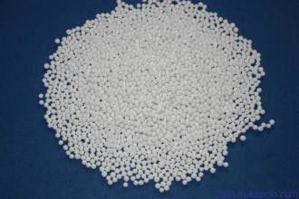 सफेद क्षेत्र क्लोराइड हटाने Adsorbent 3 - 5 मिमी मिन 80 एन / सीएम पेराई ताकत